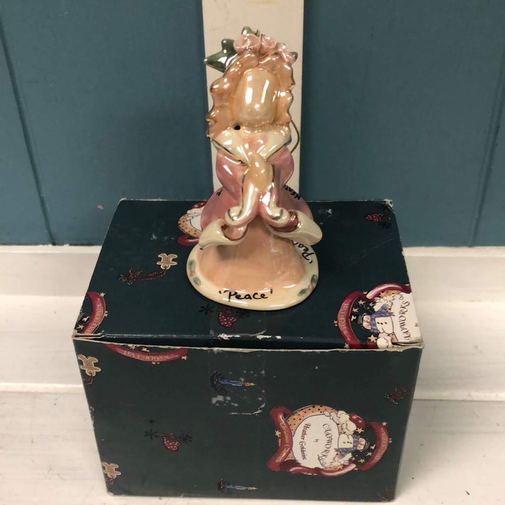 Vintage Heather goldmine Christmas ornament PEACE 2001 blue sky corp